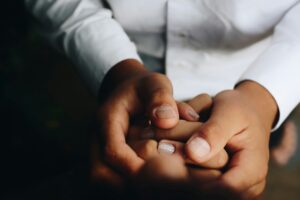 3 Ways to Support a Grieving Friend